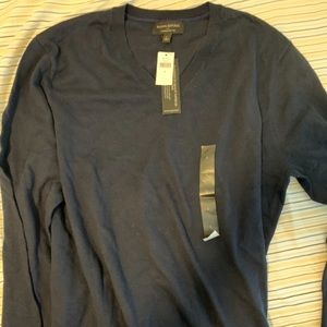 Large Banana Republic V-neck sweater